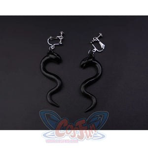 Wuthering Waves Gabrielle Cosplay Costume, black snake earrings.
