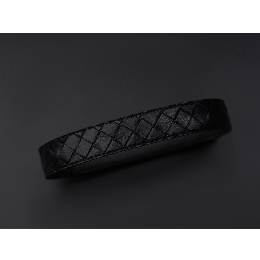 Wuthering Waves Gabrielle Cosplay Costume, the armlet features a woven checkered pattern.