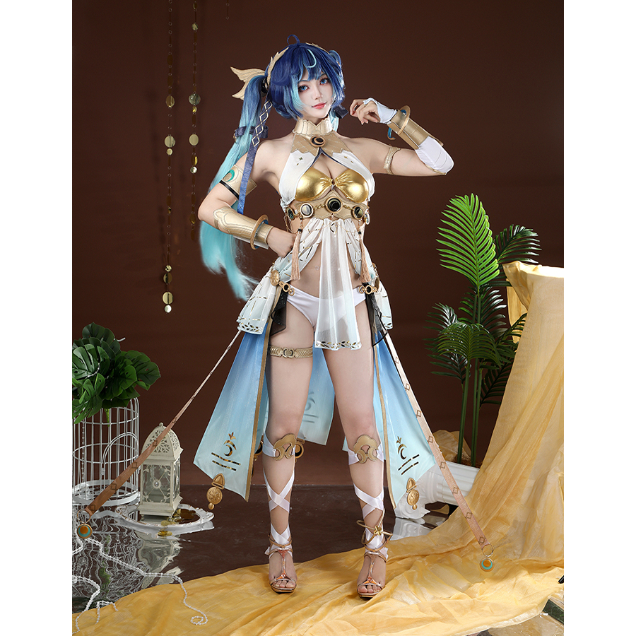 Wuthering Waves Yuno Cosplay Costume, showing the overall effect of the clothes, front view.