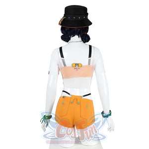 The  orange underwear with black shoulder straps, a short transparent T-shirt also with a  pattern on the chest, the lower body is orange shorts, black straps on the pants.