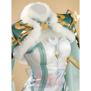 Zibai cosplay costume close-up of shoulder piece with white fur collar and gold embellishments