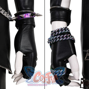 Zoey Cosplay Costume KILLER Black Suit's design of gloves is black equipped with metal chains and metal spikes on the upper part of the gloves, adding some cool and hard elements.