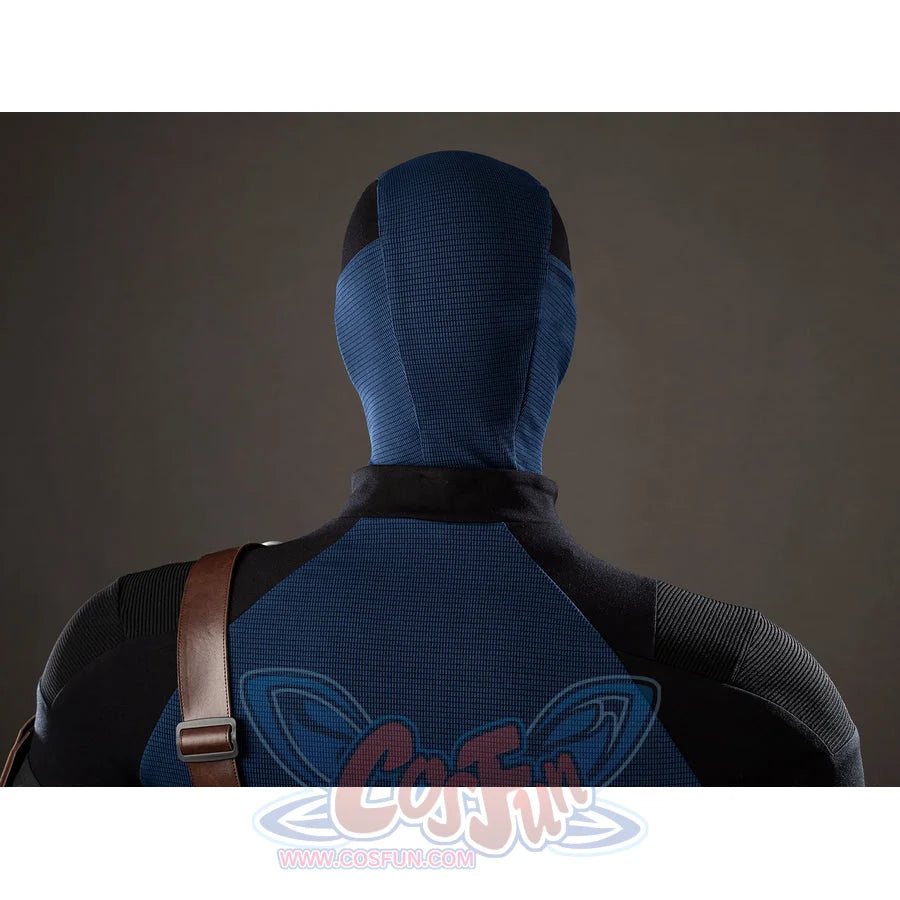Bullseye Lester cosplay costume turns the ribbed blue hood and neck trim toward the back.