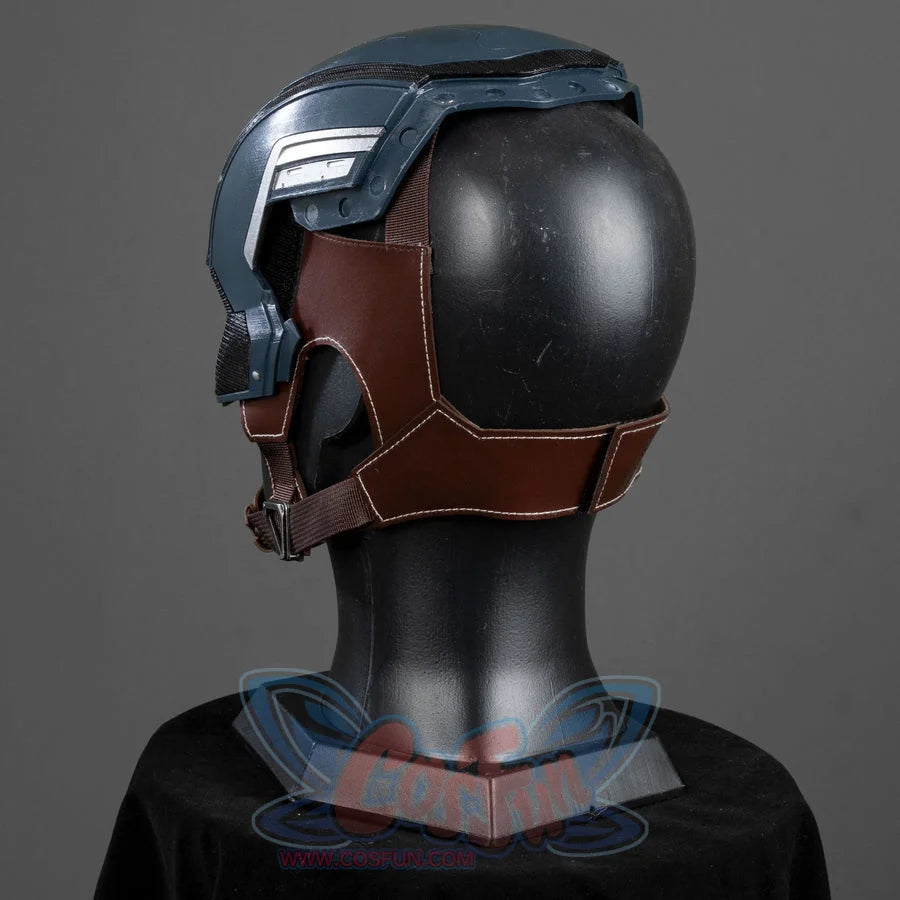 Captain Steve Rogers cosplay helmet turns the brown side strap around the back of the helmet.