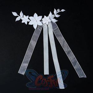 Honkai: Star Rail Castorice Gossamer Flutter cosplay costume includes white floral headpiece accented by silver-tone ribbons.