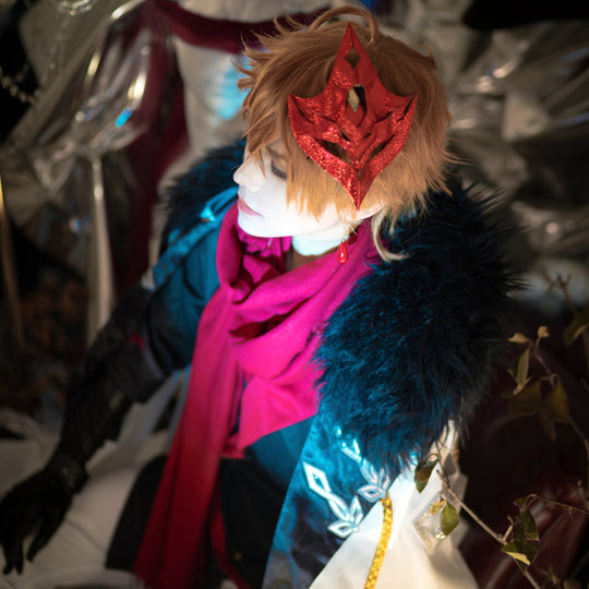 Childe cosplay costume upper-body view featuring a red headpiece above a fur-trimmed collar and scarf.