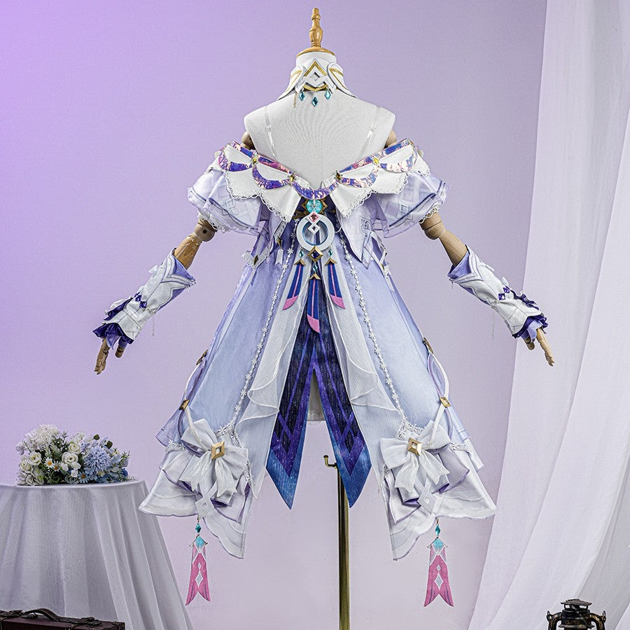 Genshin Impact Citlali Whispers of Stars and Smoke cosplay costume presents the detailed back ornament and layered skirt.