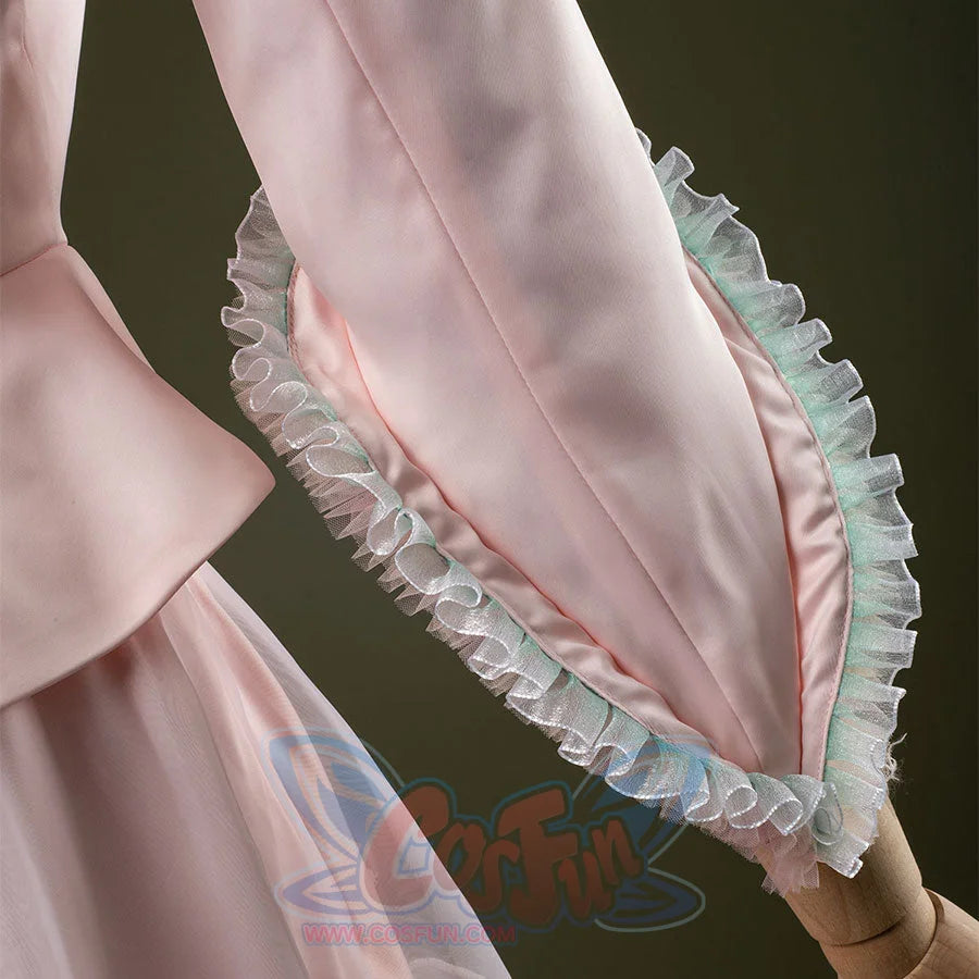 Close up Glinda cosplay costume sleeve details