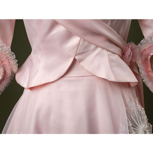 Close up Glinda cosplay costume middle part