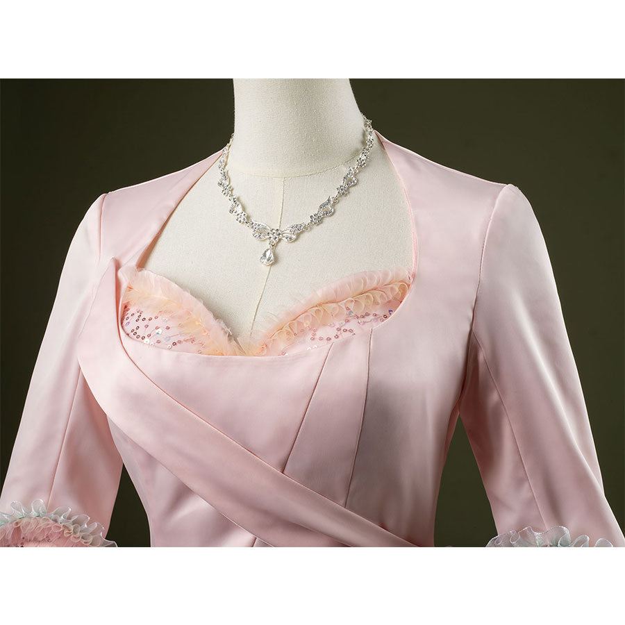 Close up Glinda cosplay costume upper part