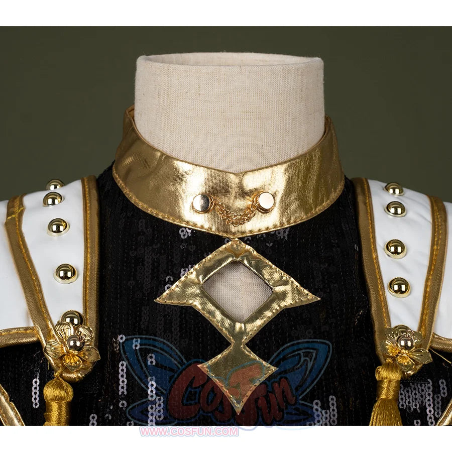 HUNTR/X Kid Zoey cosplay costume, close-up of collar, highlighting golden collar and same color decorations