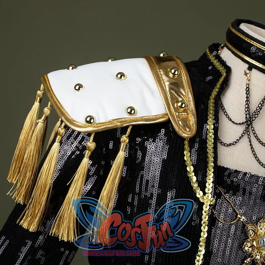 HUNTR/X Kid Mira cosplay costume, close-up of white and golden shoulder accessories, showing fringes round buttons