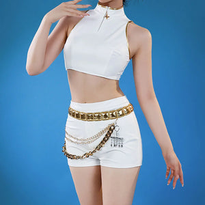 It's Rumi's cosplay costume. Cosplayer wearing a white outfit with a gold belt and chains on a blue background