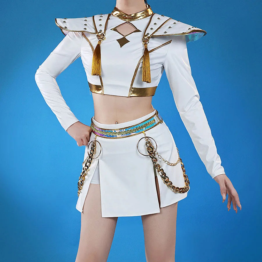 It&#39;s Zoey cosplay costume. Cosplayer wearing a white and gold outfit with chains on a blue background.