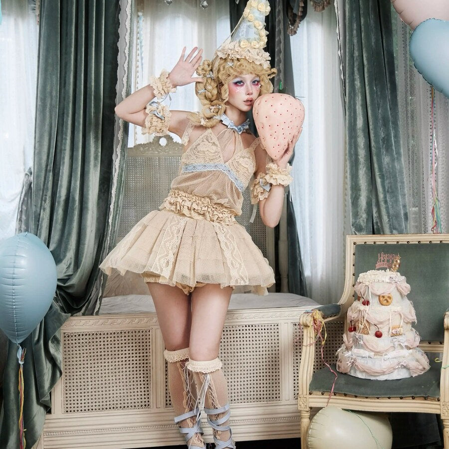 Full Rococo Lolita styling with the cream halter camisole and matching skirt coordinate