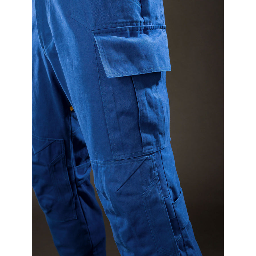 Cyclops Scott Summers cosplay pants pocket detail frames a blue flap pocket on the cargo leg.