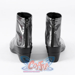 Diana Prince cosplay boots rear view focuses on back seams above short heels and dark outsole panels