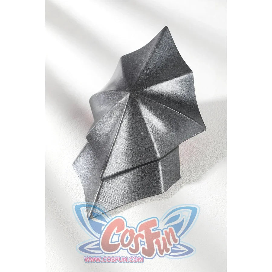Diana Prince cosplay shoulder armor accessory spreads layered silver plates into a winged shape