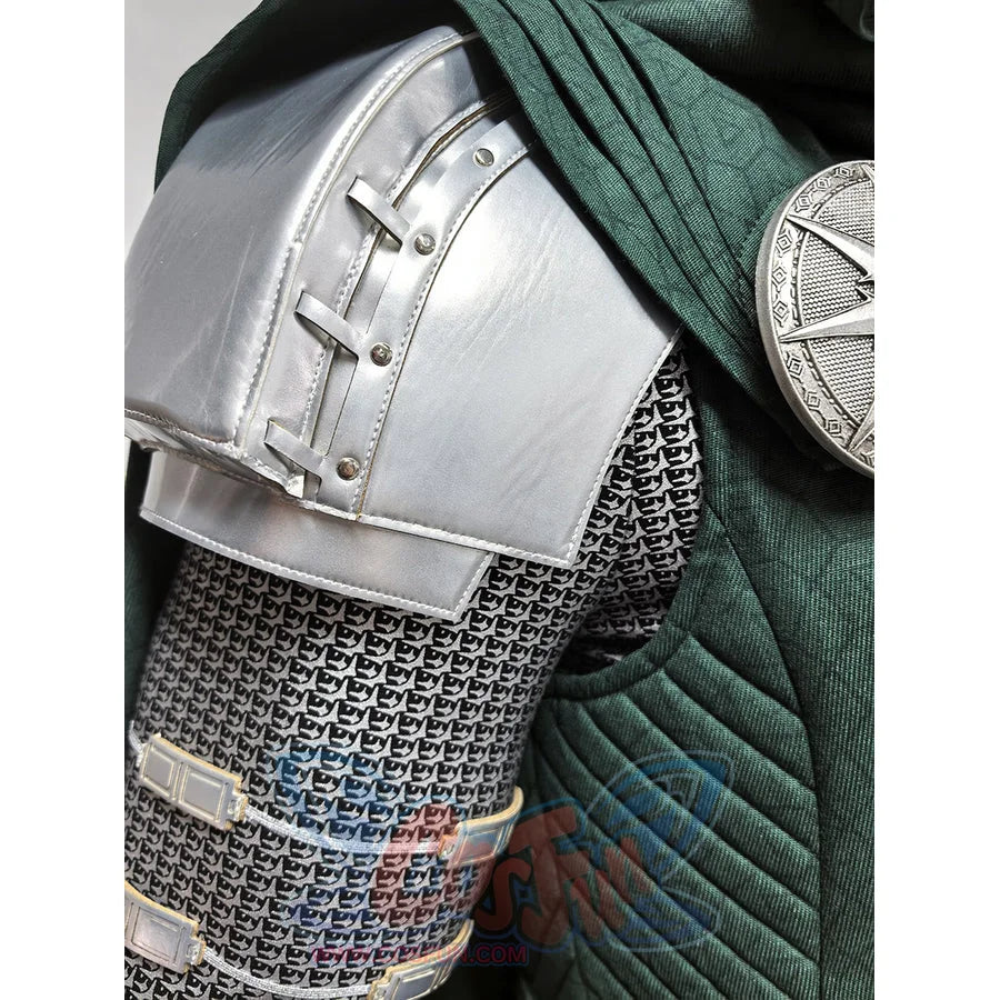Doctor Doom cosplay costume presents metallic shoulder guards over detailed chainmail sleeves and a heavy green cloak.