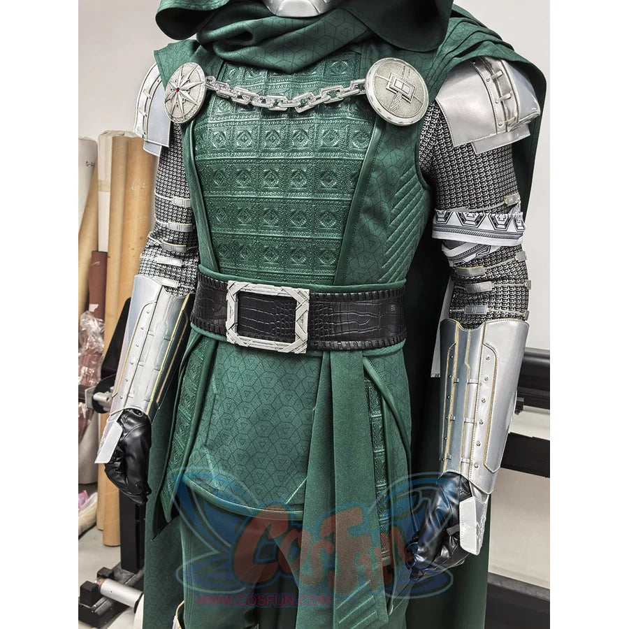 Doctor Doom cosplay costume presents detailed green textured layers with metallic shoulder armor and silver-tone gauntlets.