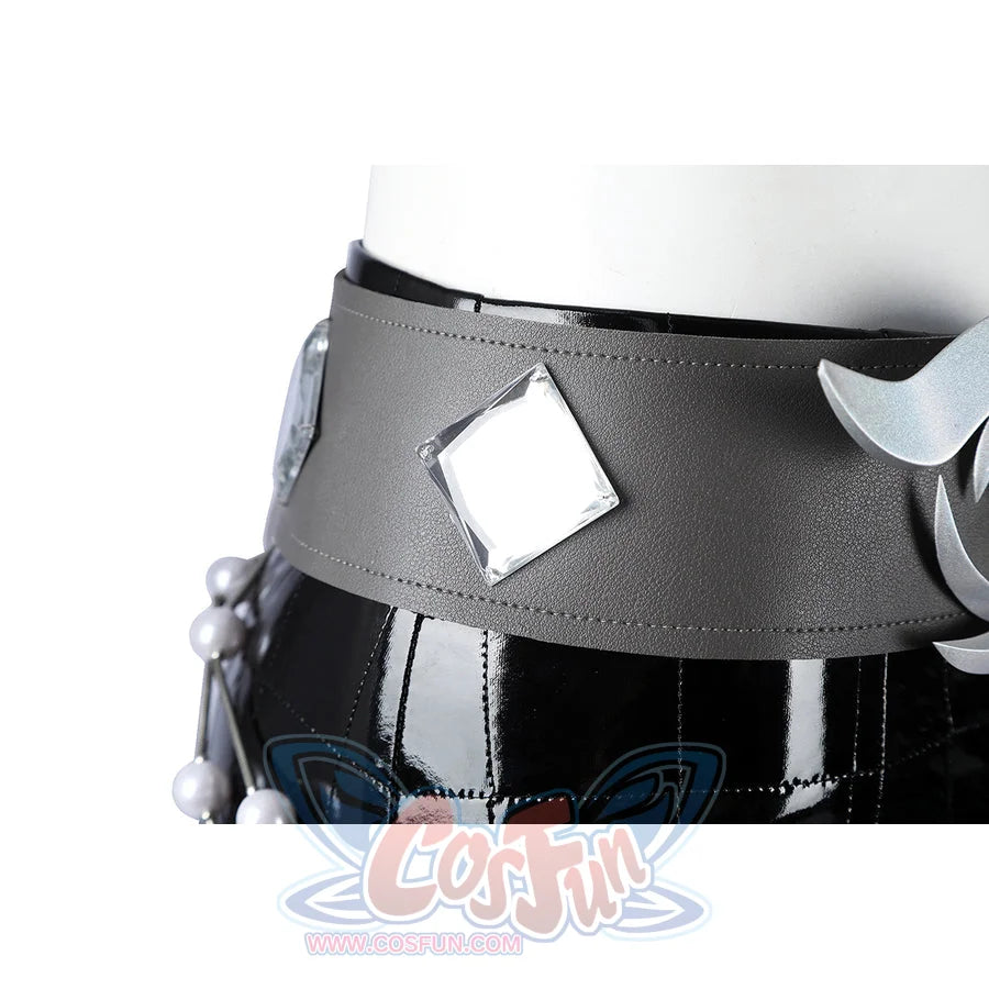 Felicia Hardy Urban Predator cosplay costume anchors a diamond accent on the gray belt.