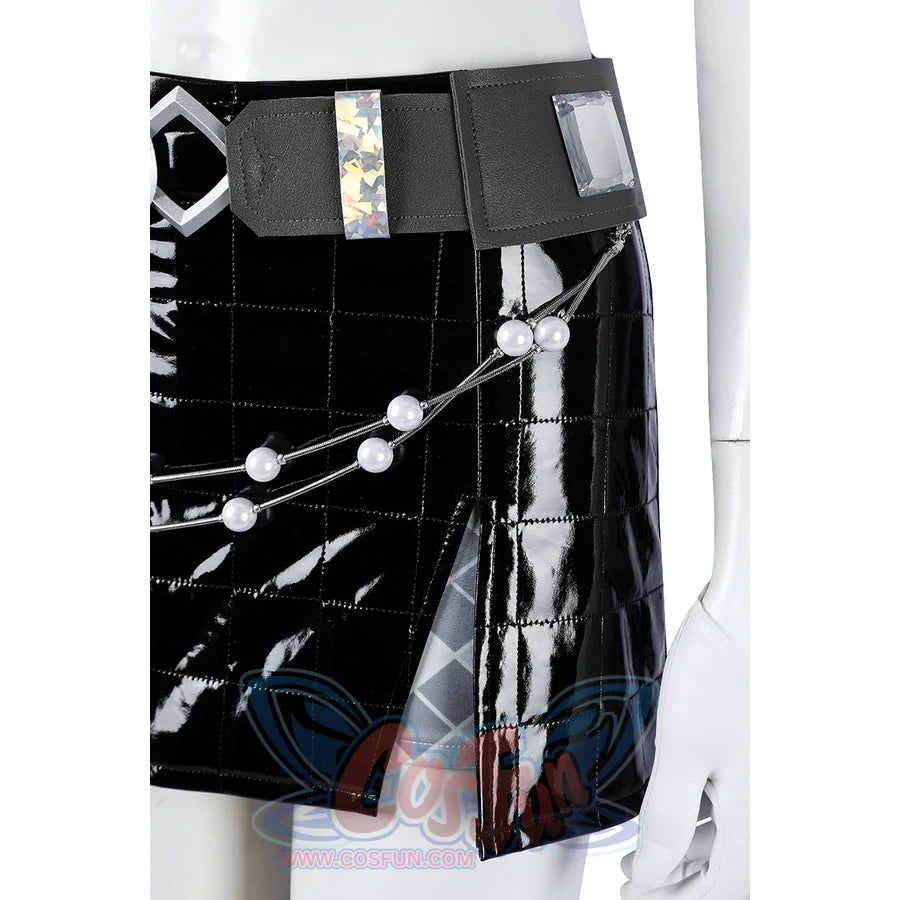 Felicia Hardy Urban Predator cosplay costume drops pearl chains from the belt along the skirt.