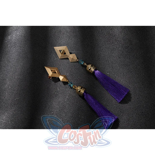 Genshin Impact Citlali cosplay earring detail pairs gold-tone shapes with blue beads and tassels.