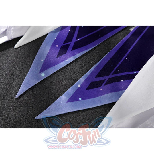 Genshin Impact Citlali cosplay sleeve detail frames dark purple panels with pointed pale edges.
