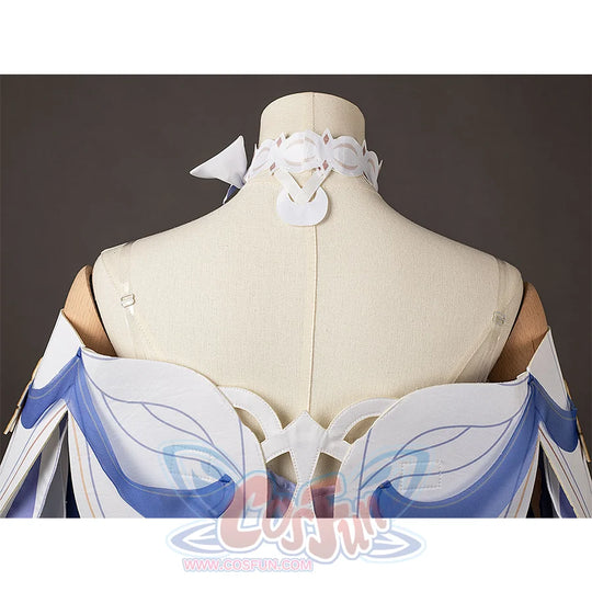 Genshin Impact Columbina cosplay back collar curves around a white crescent over off-shoulder panels.