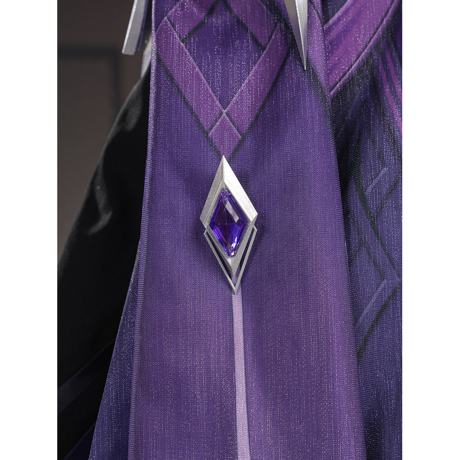Genshin Impact Pantalone cosplay costume cape ornament sets a purple diamond accent over violet fabric.