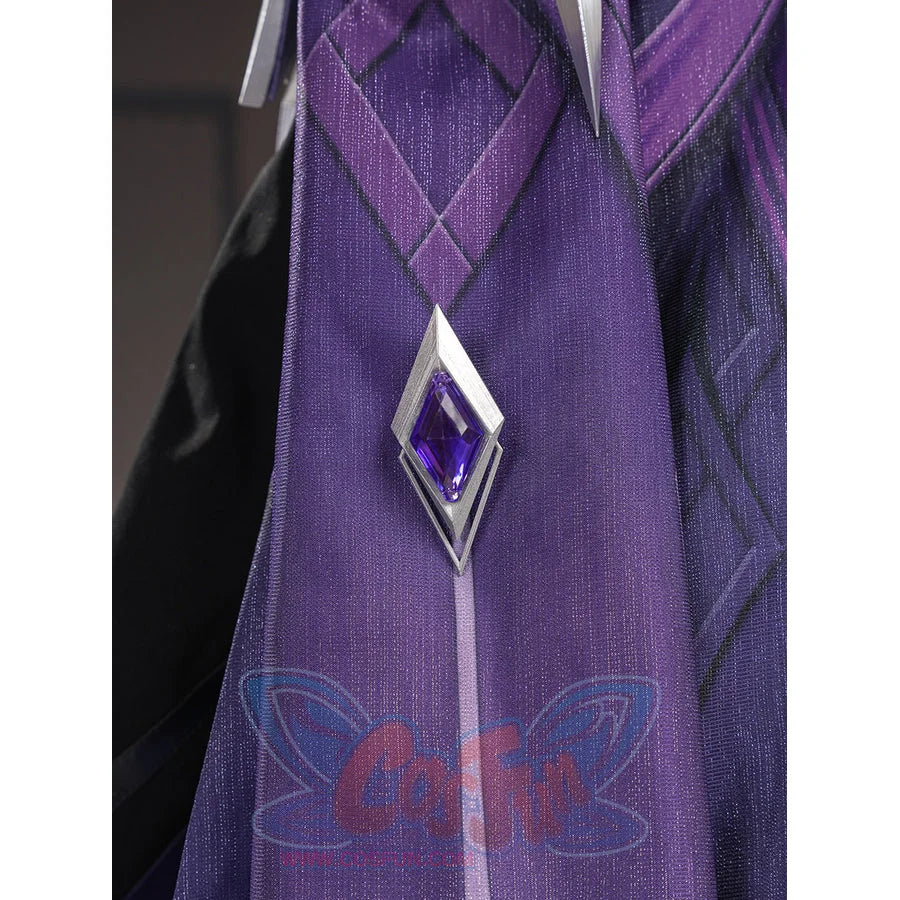 Genshin Impact Pantalone cosplay costume cape ornament sets a purple diamond accent over violet fabric.