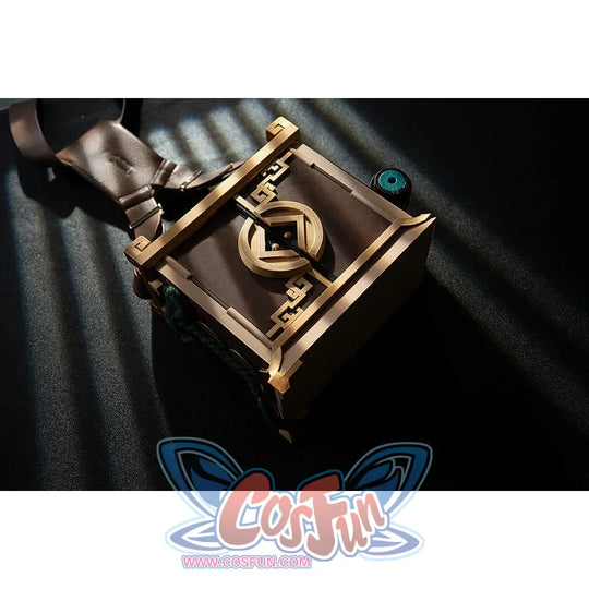 Genshin Impact Yanfei cosplay waist accessory detail opens a gold-tone frame over dark panels.
