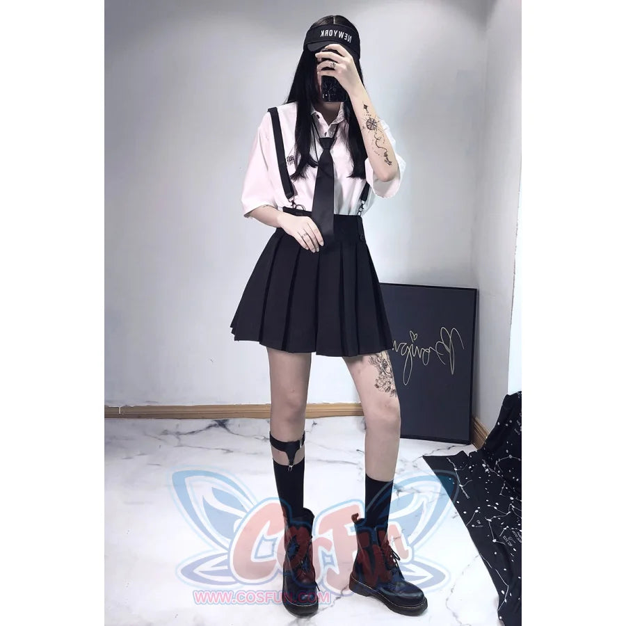 Ghost Girl Darkness Punk Shoulder Strap Pleated Skirt J40390