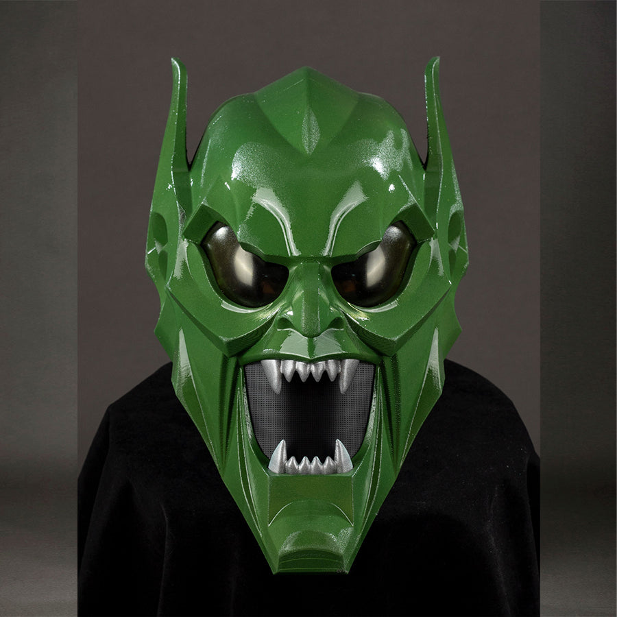 COSFUN Green Goblin Norman Osborn cosplay helmet front view frames green armor around dark eyes and sharp teeth.