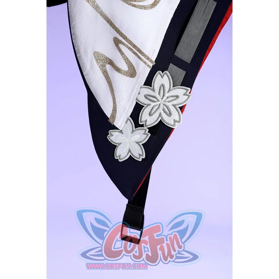 Honkai: Star Rail Evanescia cosplay black strap accessory detail features small white flowers along a dark band