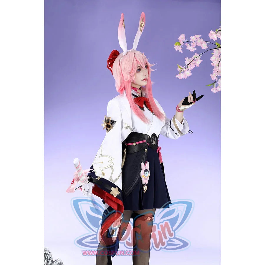 Honkai: Star Rail Evanescia cosplay costume side view shows a black skirt beneath white outerwear and gold trim