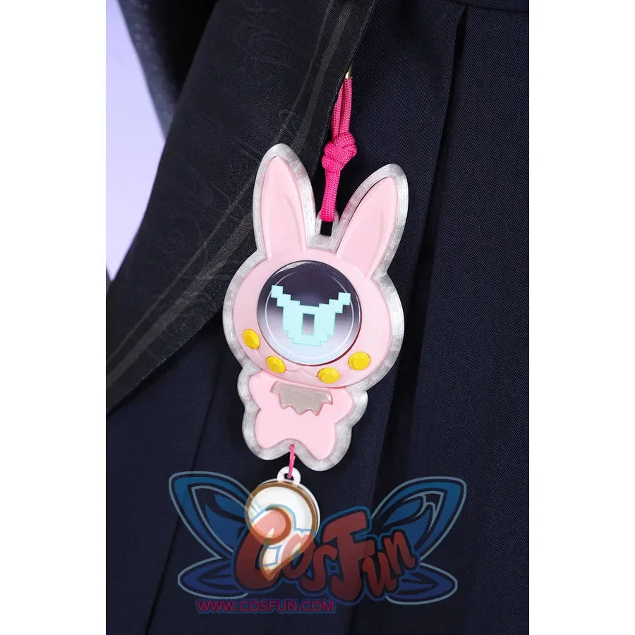 Honkai: Star Rail Evanescia cosplay rabbit waist charm close-up shows a pastel bunny face and dangling ornament