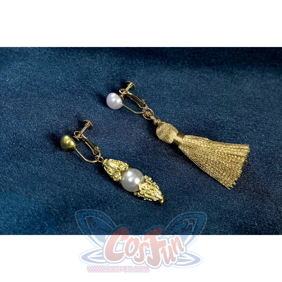 Honkai: Star Rail Ruan Mei cosplay costume flat-lay headpiece detail arranges flower clips and pearl hair accents.