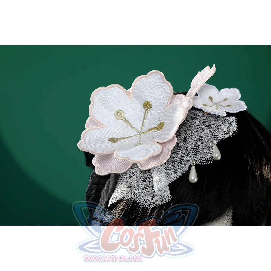 Honkai: Star Rail Ruan Mei cosplay costume headband detail lines pearl beads along the dark hairpiece.