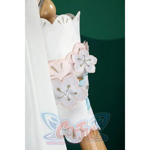 Honkai: Star Rail Ruan Mei cosplay costume sleeve detail stacks white floral cuffs over the sheer shawl layer.