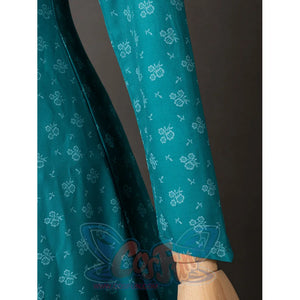 House of the Dragon Alicent Hightower cosplay sleeve detail pairs patterned teal fabric beside the cloak edge