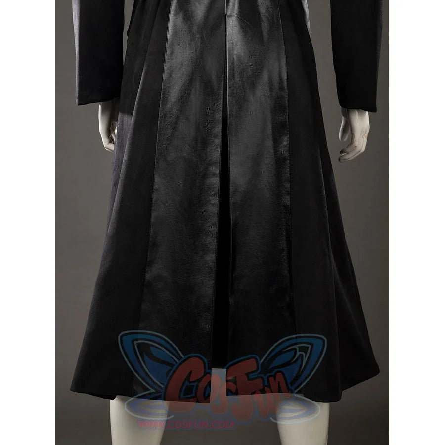 Daemon Targaryen cosplay robe back hem falls in glossy black panels from the belted waist.