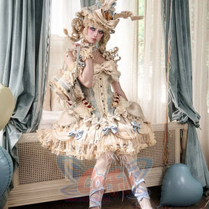 Heart cake handbag carried with a full cream Lolita coordinate