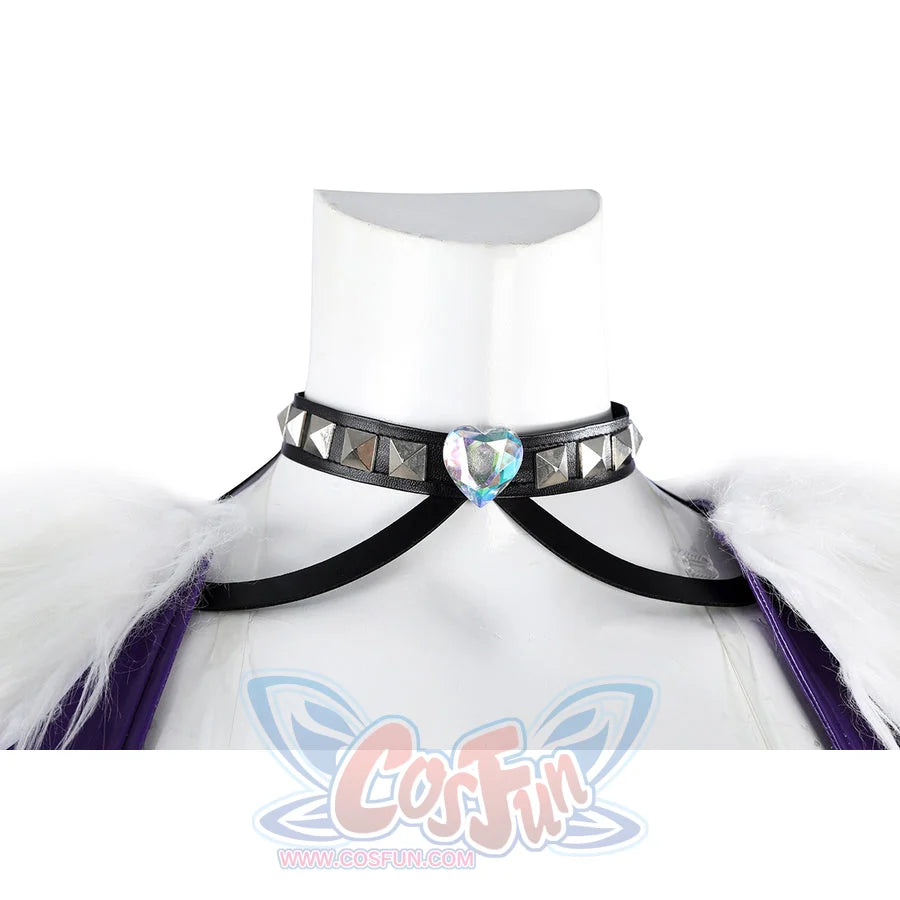 Marvel Rivals Black Cat Felicia Hardy cosplay necklace detail sets a gem-like blue pendant below the collar.