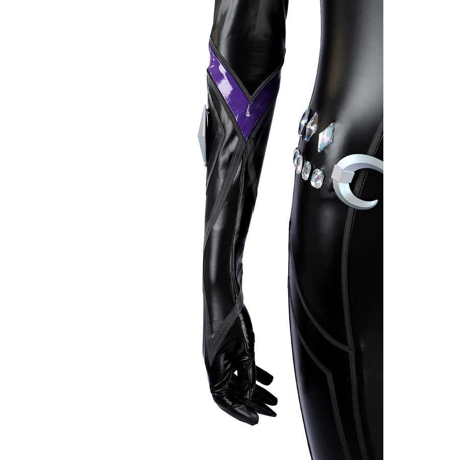 Marvel Rivals Black Cat Felicia Hardy cosplay sleeve side detail follows purple panels beside silver trim.
