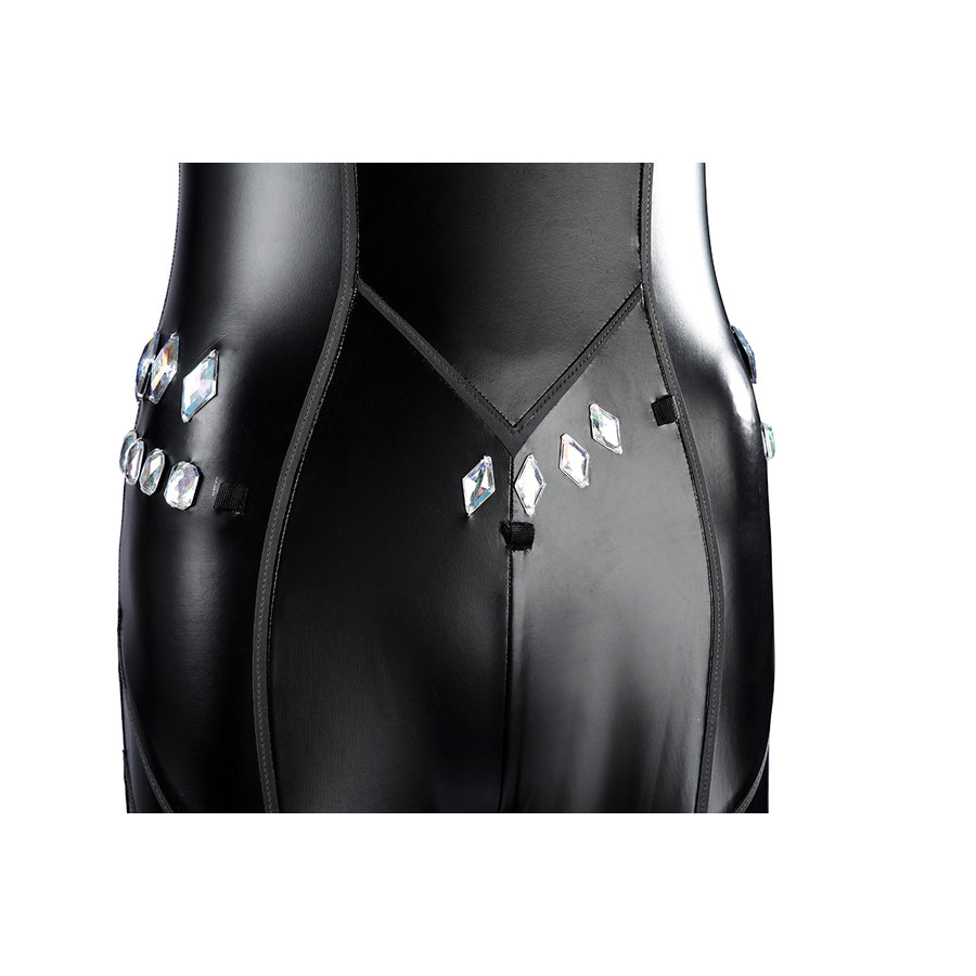 Marvel Rivals Black Cat Felicia Hardy cosplay waist detail lines gem-like accents along glossy black fabric.