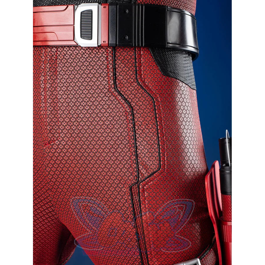 Matt Murdock cosplay suit frames the waist with a detailed black belt and textured red fabric pairing reinforced seams.