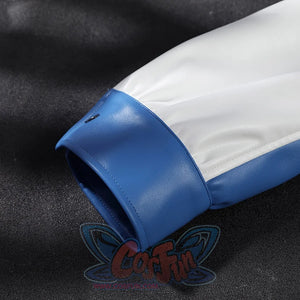 Mister Fantastic Reed Richards cosplay costume captures the detail of a white faux leather sleeve cuff beside blue trim.