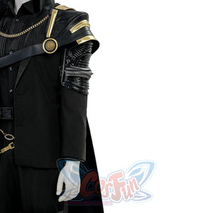 Final Fantasy XV Noctis The Chosen King cosplay costume layers armor details over a black tailored suit and gold-tone chain.