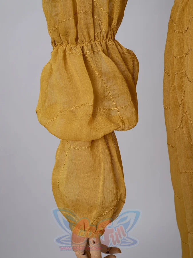 Star Wars Padme Amidala cosplay sleeve cuff detail gathers golden fabric into a rounded puff shape.